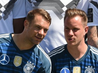 Laut Neuer ist kein Telefonat mit ter Stegen geplant Laut Neuer ist kein Telefonat mit ter Stegen geplant