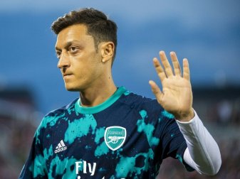 Arsenal tritt ohne Mesut Özil bei Eintracht Frankfurt an Arsenal tritt ohne Mesut Özil bei Eintracht Frankfurt an