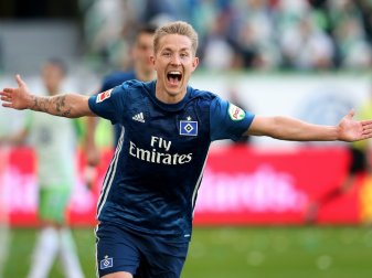 Heuert in der zweiten englischen Liga an: Lewis Holtby Heuert in der zweiten englischen Liga an: Lewis Holtby