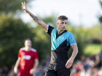 Berbatow spielte zuletzt für Kerala Blasters in Indien Berbatow spielte zuletzt für Kerala Blasters in Indien