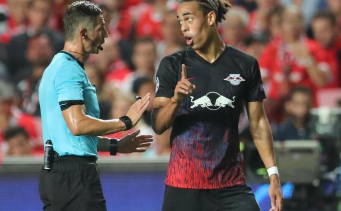 RB Leipzig muss eventuell auf Yussuf Poulsen (r) verzichten. Foto: Jan Woitas