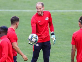 Torwart Peter Gulacsi (M.) bleibt RB Leipzig treu. Foto: Jan Woitas Torwart Peter Gulacsi (M.) bleibt RB Leipzig treu. Foto: Jan Woitas