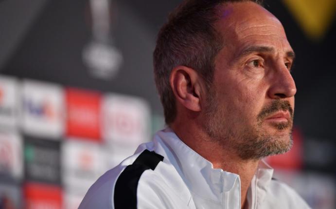 Überrascht von Dosts Trainingsrückstand: Adi Hütter