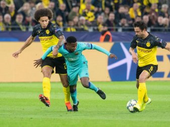 Fati (M) debütierte gegen Dortmund in der Champions League. Foto: Bernd Thissen Fati (M) debütierte gegen Dortmund in der Champions League. Foto: Bernd Thissen