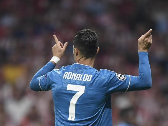 Verwandelte für Juve einen Foulelfmeter gegen Hellas Verona: Cristiano Ronaldo. Foto: Fabio Ferrari/Lapresse/Zuma Press Verwandelte für Juve einen Foulelfmeter gegen Hellas Verona: Cristiano Ronaldo. Foto: Fabio Ferrari/Lapresse/Zuma Press