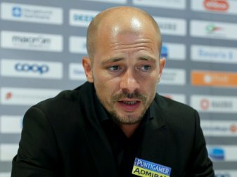 Graz-Trainer El Maestro entschuldigt sich öffentlich Graz-Trainer El Maestro entschuldigt sich öffentlich