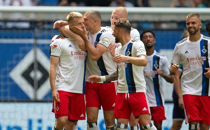 Kantersieg: Der Hamburger SV bezwingt Aue 4:0