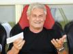 War mit einigen Entscheidungen des Schiedsrichters nicht einverstanden: Kölns Sportgeschäftsführer Armin Veh. Foto: Patrick Seeger