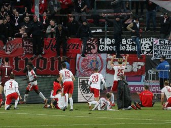 Hallescher FC protestiert nach 2:2 gegen Preußen Münster Hallescher FC protestiert nach 2:2 gegen Preußen Münster