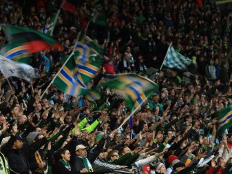 "Iron Front"-Fahnen in der MLS vorerst wieder erlaubt "Iron Front"-Fahnen in der MLS vorerst wieder erlaubt