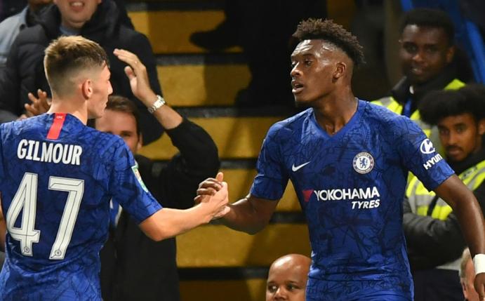 Callum Hudson-Odoi (r.) trifft bei seinem Comeback
