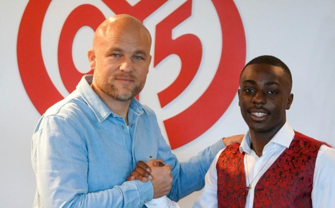 Merveille Papela unterschreibt einen Vertrag bis 2023