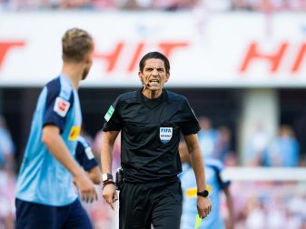 Selbstkritisch: Schiedsrichter Deniz Aytekin. Foto: Rolf Vennenbernd. Selbstkritisch: Schiedsrichter Deniz Aytekin. Foto: Rolf Vennenbernd.