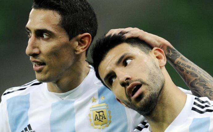 Fehlen im argentinischen Aufgebot für das Länderspiel gegen Deutschland: Angel Di Maria (l) und Sergio Agüero. Foto: Sergey Pivovarov/AP