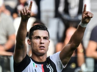 Ronaldo trifft zum 2:0-Endstand gegen SPAL Ferrara Ronaldo trifft zum 2:0-Endstand gegen SPAL Ferrara