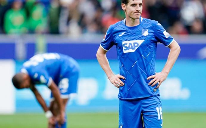 Hoffenheims Sebastian Rudy war nach der Niederlage gegen Borussia Mönchengladbach enttäuscht. Foto: Uwe Anspach