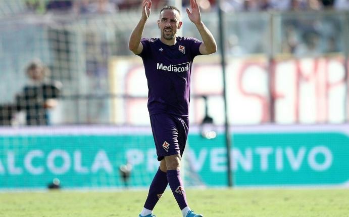 San Siro feiert Franck Ribery bei seiner Auswechslung