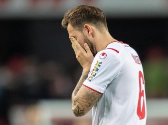 Der Kölner Marco Höger kann das bittere 0:4 nicht fassen. Foto: Marcel Kusch Der Kölner Marco Höger kann das bittere 0:4 nicht fassen. Foto: Marcel Kusch
