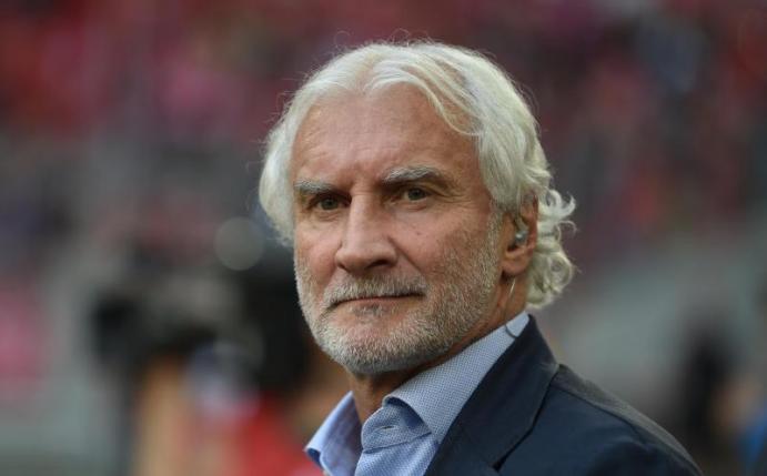 Bayer-Geschäftsführer Rudi Völler ist vor dem Duell mit Ronaldo und Co. zuversichtlich. Foto: Lino Mirgeler