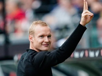 Kann wahrscheinlich trotz eines Daumenbruchs spielen: Sebastian Rode. Foto: Uwe Anspach Kann wahrscheinlich trotz eines Daumenbruchs spielen: Sebastian Rode. Foto: Uwe Anspach