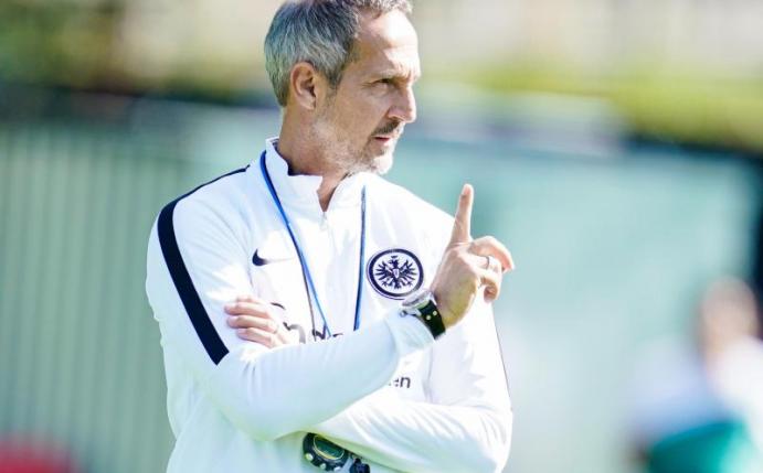 Trifft mit Eintracht Frankfurt am 7. Spieltag auf Werder Bremen: Trainer Adi Hütter. Foto: Uwe Anspach