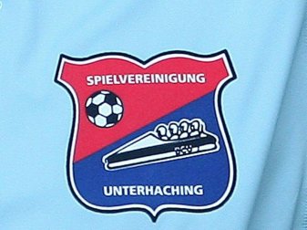 Unterhaching verdrängt den Halleschen FC von der Spitze Unterhaching verdrängt den Halleschen FC von der Spitze