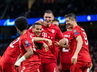Die Bayern gewannen in der Champions League mit 7:2 bei Tottenham Hotspur. Foto: Matthias Balk/dpa Die Bayern gewannen in der Champions League mit 7:2 bei Tottenham Hotspur. Foto: Matthias Balk/dpa
