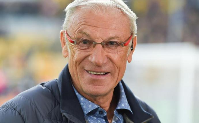 Am Montag feiert der letzte Nationaltrainer der DDR seinen 75. Geburtstag. Foto: Sebastian Kahnert/zb/dpa