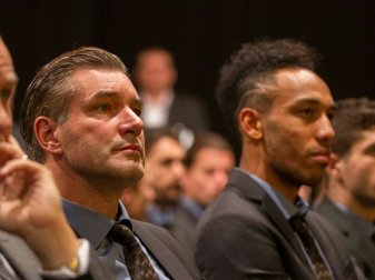 Zorc (l.) kritisiert die Aussagen Aubameyangs Zorc (l.) kritisiert die Aussagen Aubameyangs