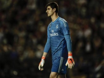 Real Madrids Torhüter Thibaut Courtois musste beim Spiel gegen Brügge ausgewechselt werden. Foto: Enrique de la Fuente/Shot for pr/gtres/dpa Real Madrids Torhüter Thibaut Courtois musste beim Spiel gegen Brügge ausgewechselt werden. Foto: Enrique de la Fuente/Shot for pr/gtres/dpa