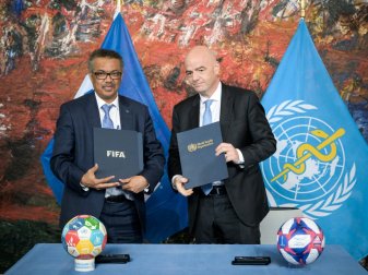 Der Fußball-Weltverband FIFA kooperiert mit der WHO Der Fußball-Weltverband FIFA kooperiert mit der WHO