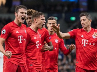 Wollen als Tabellenführer zum Oktoberfest: Die Spieler des FC Bayern München. Foto: Matthias Balk/dpa Wollen als Tabellenführer zum Oktoberfest: Die Spieler des FC Bayern München. Foto: Matthias Balk/dpa