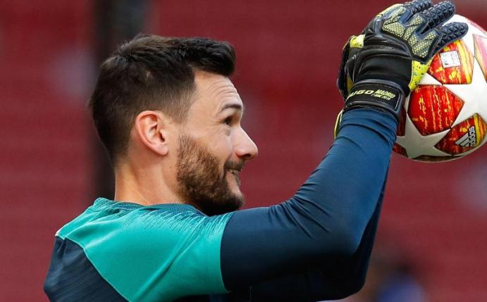 Hat sich in einem Spiel der Premier League schwer verletzt: Tottenhams Keeper Hugo Lloris. Foto: Martin Rickett/PA Wire/dpa