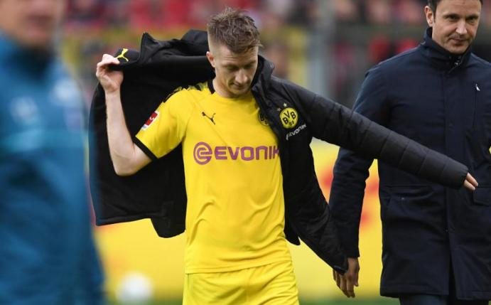 Dortmunds Reus sieht die derzeitige Formkrise des BVB unter anderem im harmlosen Ballbesitzspiel begründet. Foto: Patrick Seeger/dpa