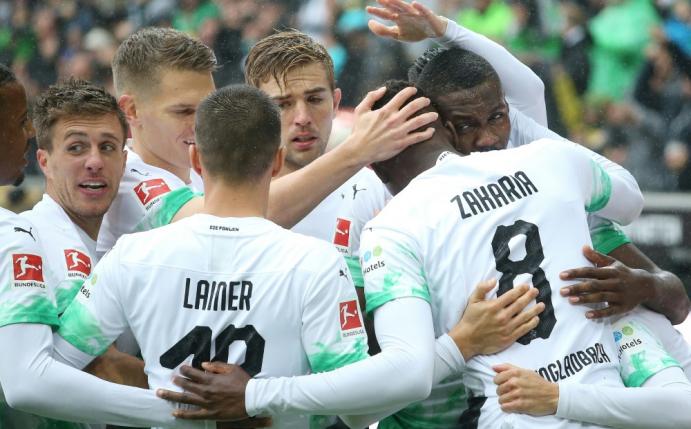 Gladbach klettert durch einen 5:1-Sieg auf Platz eins