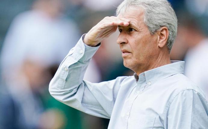 Wohin geht's für BVB-Trainer Lucien Favre?. Foto: Uwe Anspach/dpa