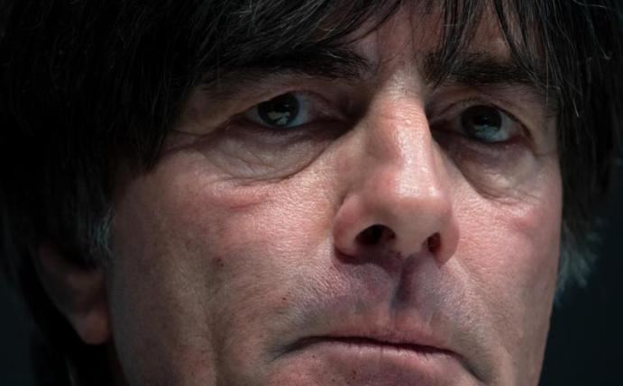 Sieht die wachsende Zahl an Spielen skeptisch: Bundestrainer Joachim Löw. Foto: Federico Gambarini/dpa