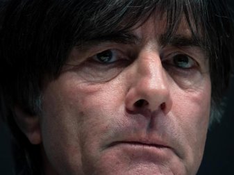 Sieht die wachsende Zahl an Spielen skeptisch: Bundestrainer Joachim Löw. Foto: Federico Gambarini/dpa Sieht die wachsende Zahl an Spielen skeptisch: Bundestrainer Joachim Löw. Foto: Federico Gambarini/dpa
