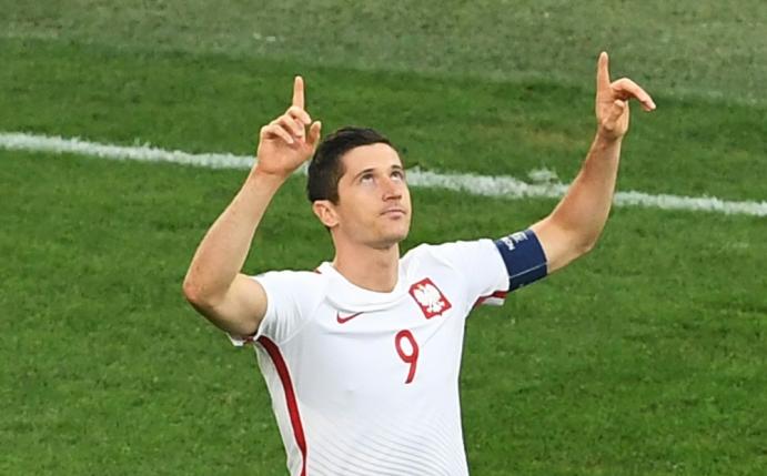Robert Lewandowski mit Dreierpack