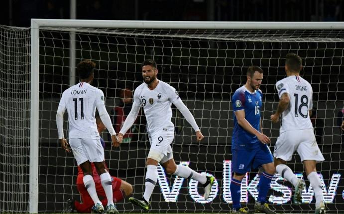 Giroud erzielt den Siegtreffer für die Franzosen