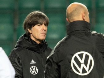 Bundestrainer Joachim Löw will gegen Estland Tempofußball sehen. F. Foto: Federico Gambarini/dpa Bundestrainer Joachim Löw will gegen Estland Tempofußball sehen. F. Foto: Federico Gambarini/dpa