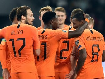 Oranje bejubelt einen knappen Sieg in Weißrussland Oranje bejubelt einen knappen Sieg in Weißrussland