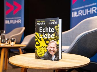 BVB-Boss Hans-Joachim Watzke stellte sein Buch vor. Foto: Guido Kirchner/dpa BVB-Boss Hans-Joachim Watzke stellte sein Buch vor. Foto: Guido Kirchner/dpa