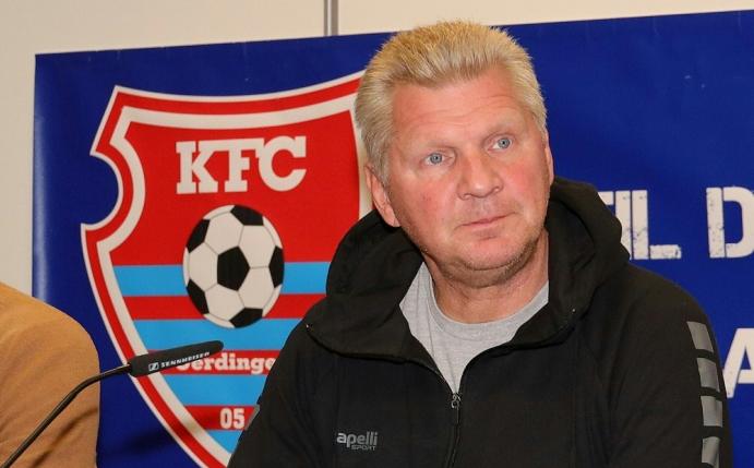 Stefan Effenberg holt Steuernagel als Cheftrainer