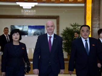 Infantino besuchte das koreanische Fußball-Duell