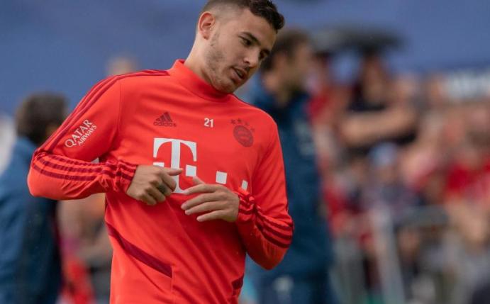 Ist wieder gesund vom Länderspieleinsatz zu den Bayern zurückgekehrt: Lucas Hernandez. Foto: Peter Kneffel/dpa