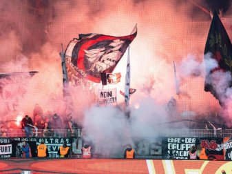 Frankfurt muss in zwei Auswärtsspielen auf seine Fans verzichten. Foto: Tom Weller/dpa Frankfurt muss in zwei Auswärtsspielen auf seine Fans verzichten. Foto: Tom Weller/dpa