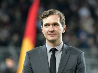 DFB-Generalsekretär Friedrich Curtius zur "Like-Affäre" DFB-Generalsekretär Friedrich Curtius zur "Like-Affäre"