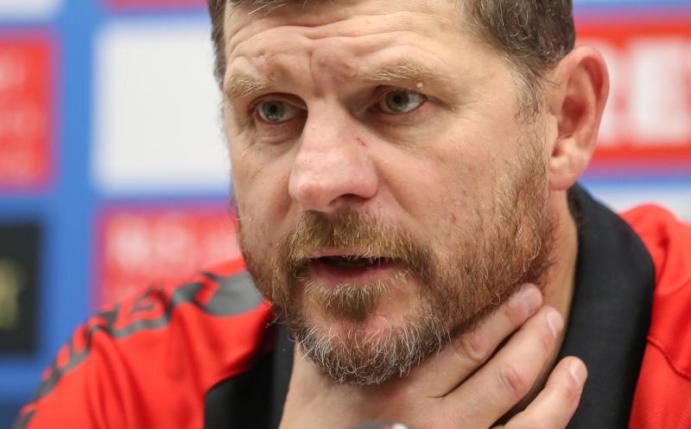 Steffen Baumgart will mutig nach vorne spielen. Foto: Friso Gentsch/dpa