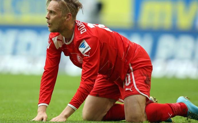 Ex-Fortune Ken Ilsö ist nach einem Kokain-Vorfall für zwei Jahre gesperrt worden. Foto: Kevin Kurek/dpa